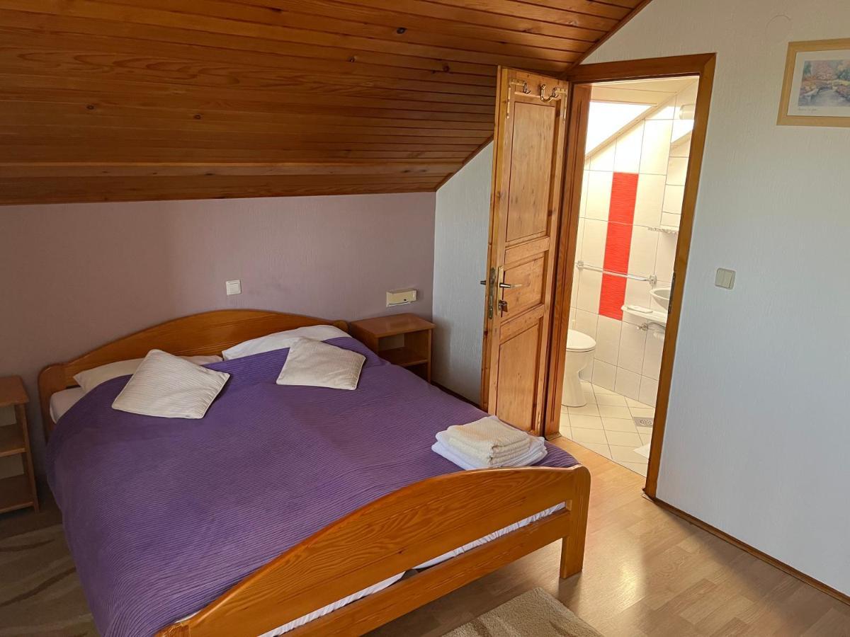 Guesthouse Hodak Selište Drežničko Eksteriør bilde