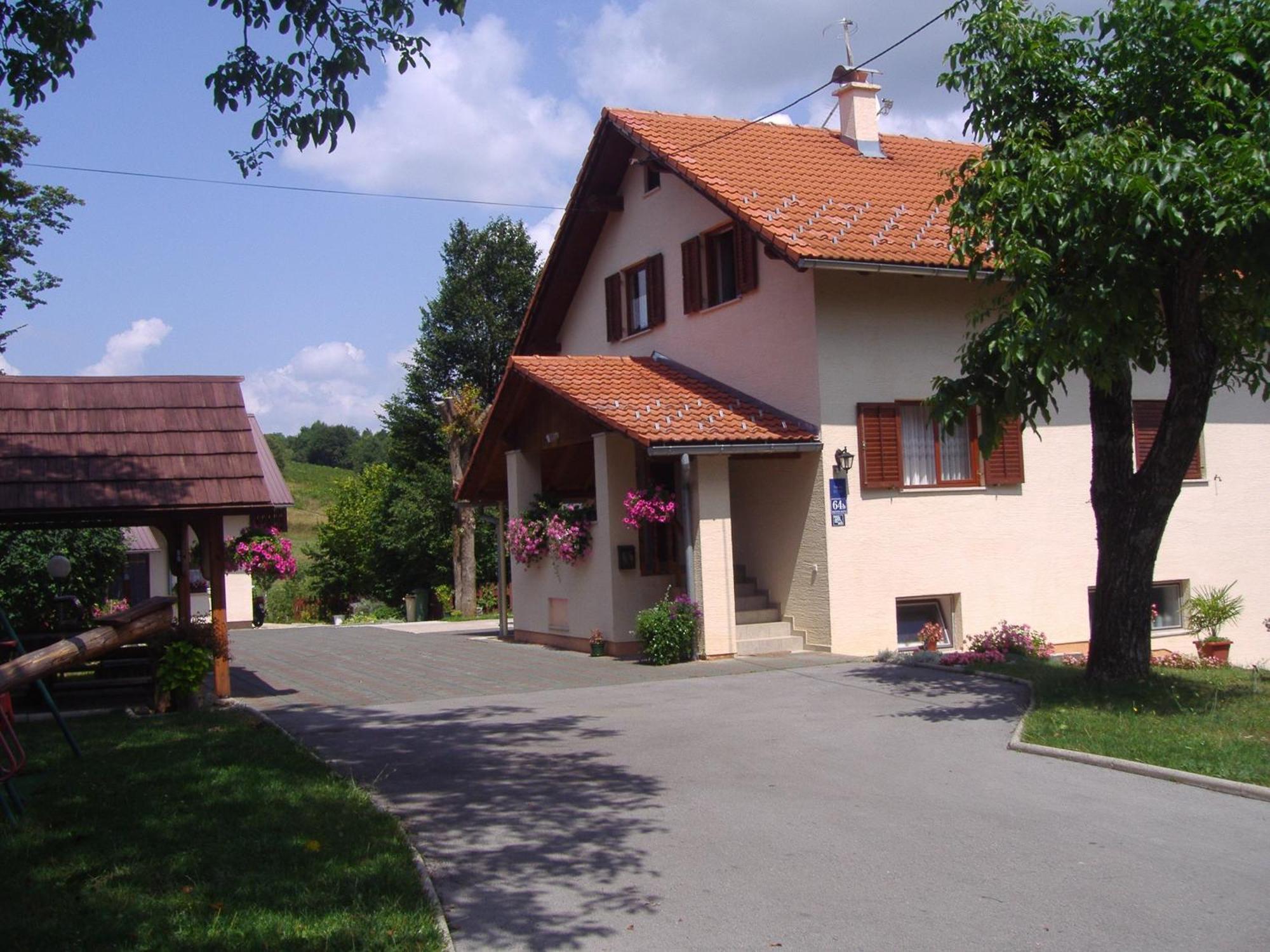 Guesthouse Hodak Selište Drežničko Eksteriør bilde